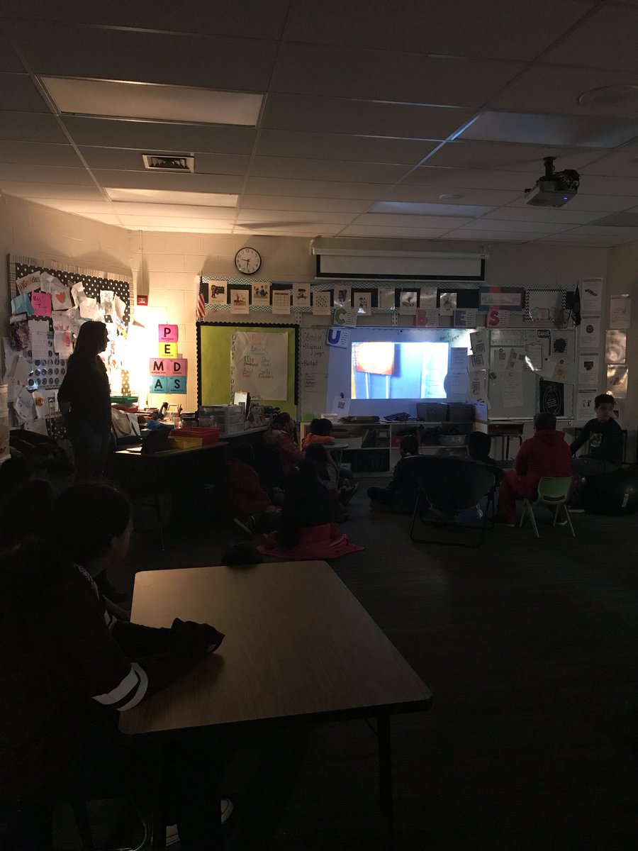MCoop04MA's tweet photo. Our 4th and 5th graders are learning how to create a video proposal from the experts at FOX 4 news! Wow, how cool! #KansansCan #KStothemoon @KSDEredesign @WestviewElem https://t.co/B7HNDQlbG1
