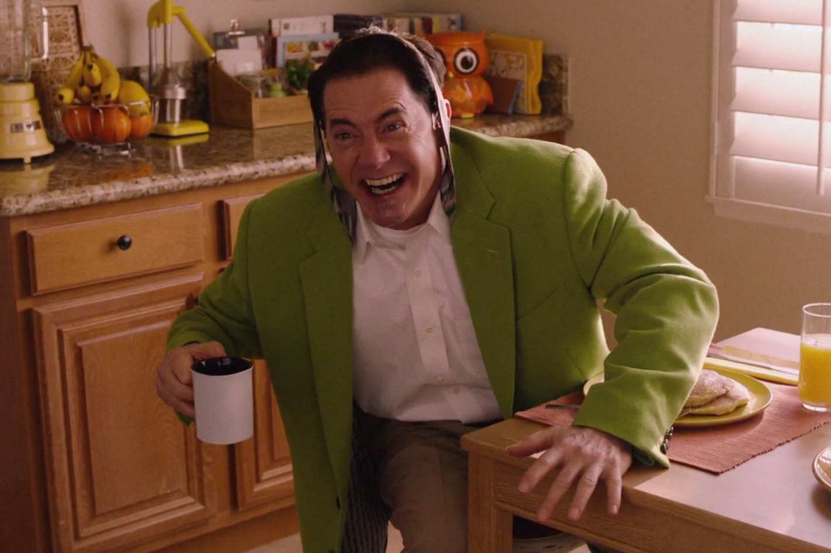 Kyle_MacLachlan's tweet photo. if you                           then you don't 
don't love                    deserve 
me at my                     me at my https://t.co/uCUNL3T1um