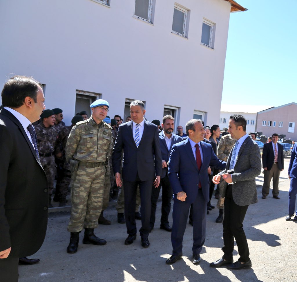 TunceliValiligi's tweet photo. Vali/Belediye Başkan V. @tuncaysonel:Allah,Kahraman güvenlik güçlerimizin yar ve yardımcısı olsun.Emniyet Müdürlüğümüzde kahramanlarımız İçin kurbanlar kesildi... https://t.co/JtUQC1YjOc