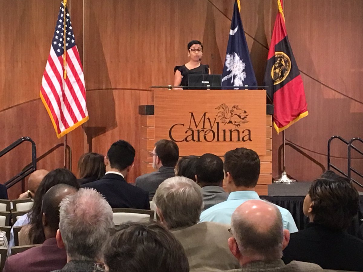 USCArnoldSchool's tweet photo. "There is an association between environmental stressors and physiological disorders." ~Dr. Amani Nuru-Jeter. #ClyburnLecture #HealthDisparities https://t.co/QmotC8pECi