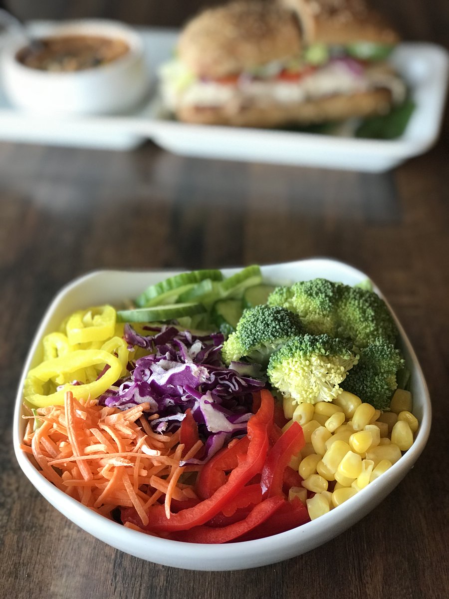 mybigsalad's tweet photo. Consuming a rainbow of vegetables is good for your health and happiness, at least we think so! #becauseyourbodydeservesthebest https://t.co/Pf67RJrOFu