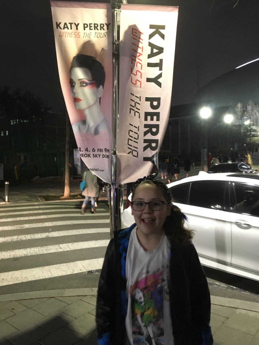 Thanks <a href="/katyperry/">KATY PERRY</a>- 1st trip to #seoul meant this #KatyCat (since #hotandcold w Elmo) could have her first concert ❤️