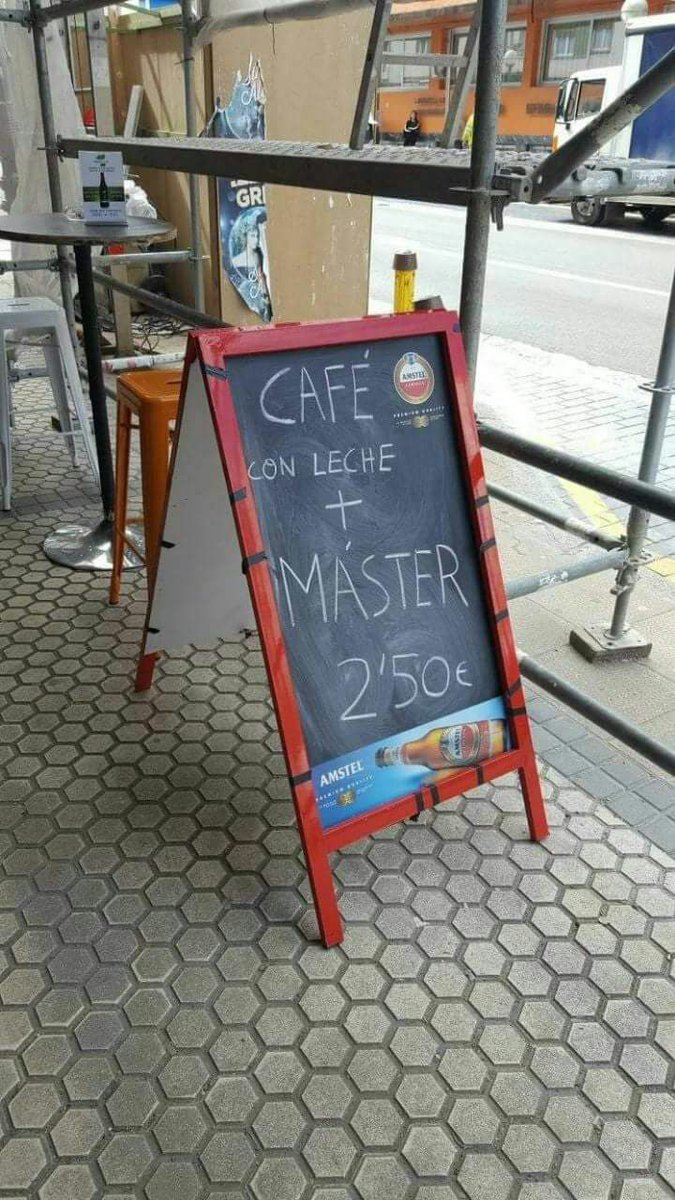 MilaCampoV's tweet photo. Esta mañana he ido a tomar un café y me he encontrado con esto https://t.co/S3wsVlSU5k
