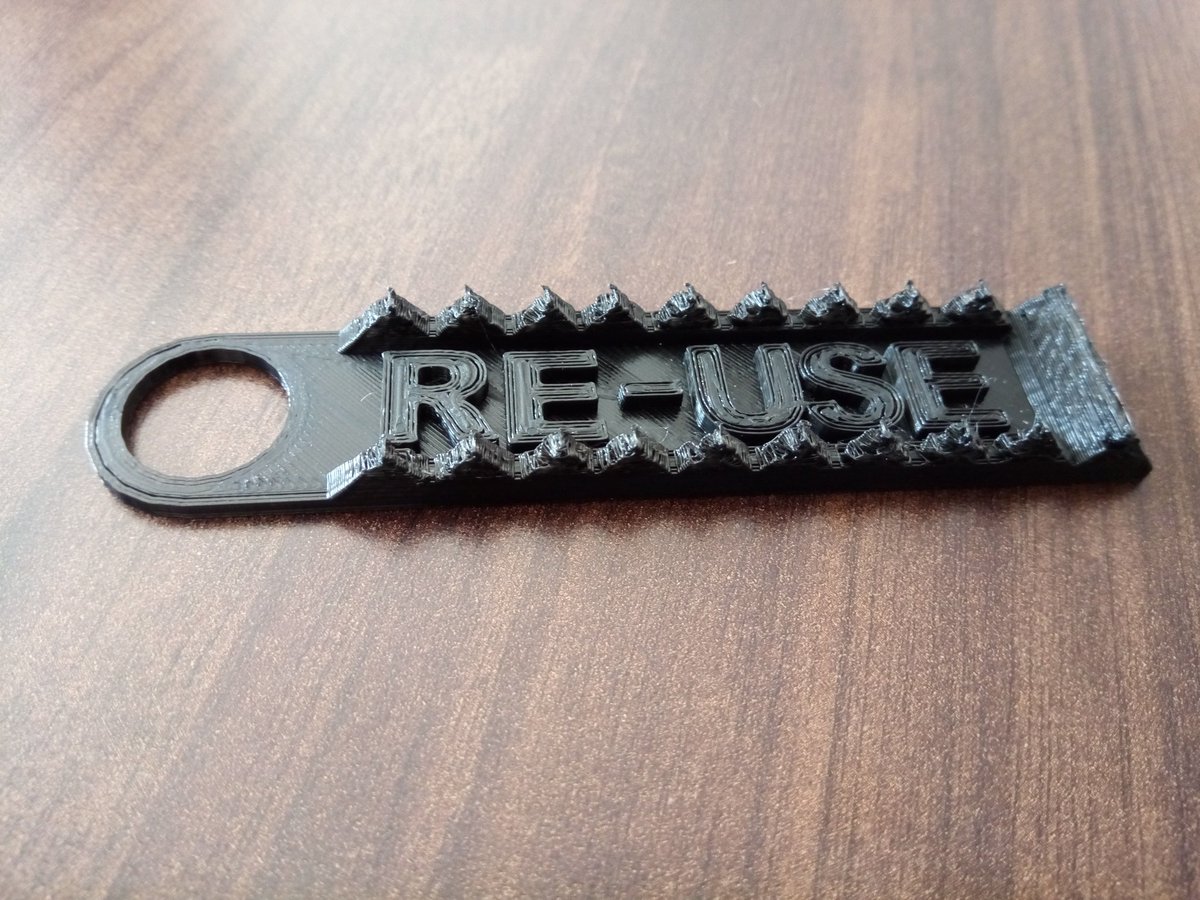 3 boyutlu yazicimiz ile "yeniden kullanılabilir" anahtarlik urettik. 

<a href="/harezmimodeli/">Harezmi Eğitim Modeli</a>