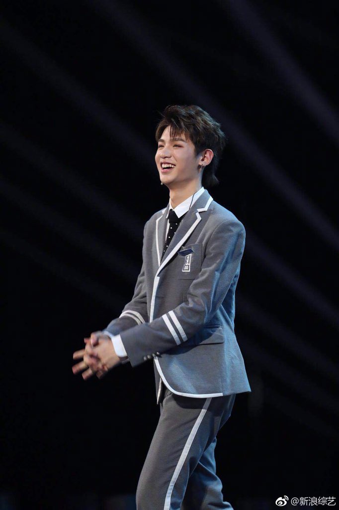 trainee2018's tweet photo. The moment when they debut 

#ChenLinong #FANCHENGCHENG #Justin #LinYanjun #NinePercent #idolprodcuer https://t.co/NlBACdDvm6
