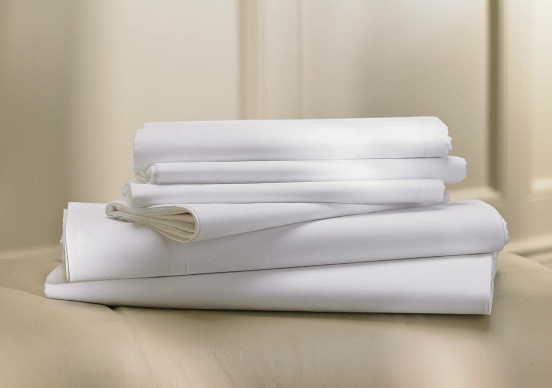 ThreadMillHome's tweet image. Making the bed will feel like a breeze with these 1200 Thread Count 100% SUPIMA ELS cotton Sheet set. Add style and luxurious comfort to your bedroom at an affordable price. 
Shop now! amzn.to/2GZoNlf