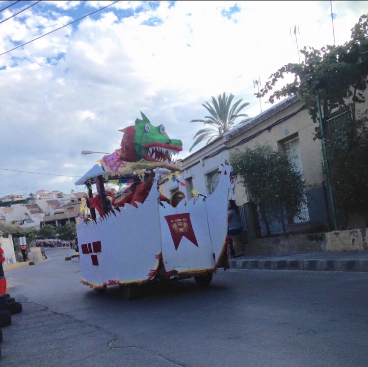 HertsInsurance's tweet photo. One of our colleagues has been watching the Spanish version of a Banger Race this Friday morning and it looks like it was a lot of fun! Much better way to spend their Friday than in cold England eh?! #autoloco #bangerrally #spain #rojales #hertsinsurance #holidays #homemade https://t.co/PP9bbk7PwI