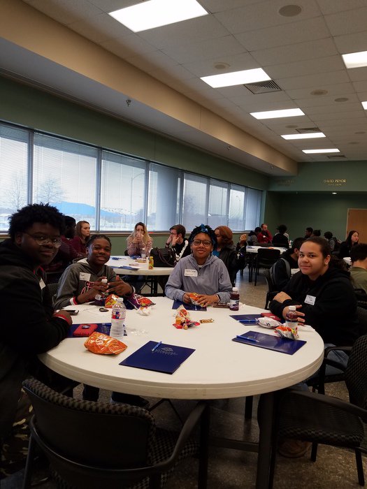 BlyMiddle's tweet photo. BMS students attended a coding workshop at ANC. #BMSCodes https://t.co/5erXqbq51k