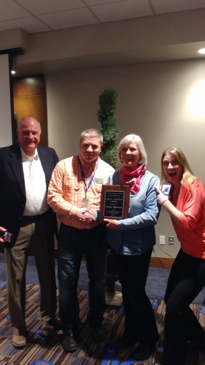 The very prestigious MAEMSP Adrian Langstaff Award was given to a well-deserving principal from Troy at the #mtprincipals18! Congrats to Diane Rewerts of WF Morrison Elementary School!