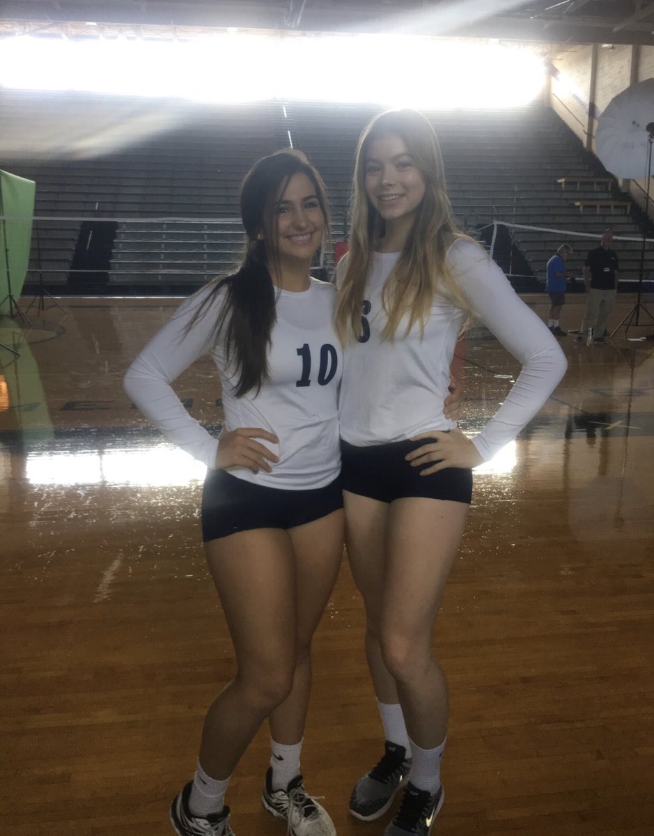 linaperugini_'s tweet photo. Hbd to the beautiful @KailynPyle !!! So happy that you came to lib for these last 2 years, it was a blessing to have you as a teammate and a good friend! Lots of love chica, you deserve a great one❤️🙌🏻 #issablockparty https://t.co/oS8NXB58Vk