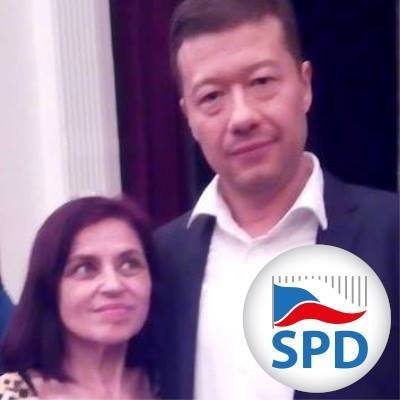 zavorka__'s tweet photo. Ten pocit, když jej miluješ ale on myslí jen na přímo demokracii.
#spd a #spdatější #lol #tomionahrad je to #kanec #MostSexiestManOntheEarth #mám39horečky https://t.co/gL2bCC3Xk1
