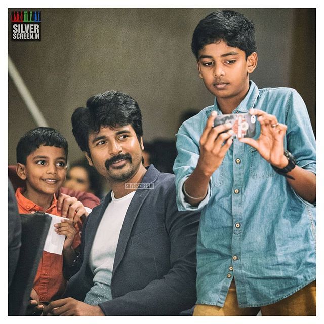 silverscreenpix's tweet photo. On our Insta: #Sivakarthikeyan at the #RitzStyleAwards in #Chennai.
.
.
@siva_kartikeyan #tweet
.
. . . https://t.co/cp8dQDdozO https://t.co/S2mKZi6Eau