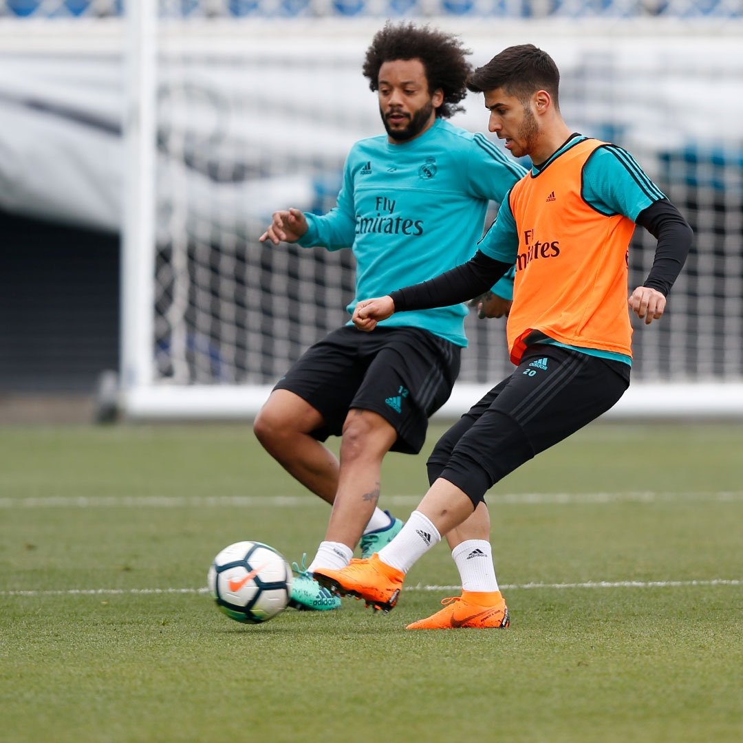 realmadrid's tweet photo. 🗓 ¡Dos días para el #RMDerbi!
#HalaMadrid https://t.co/Iw1I9RfYqo