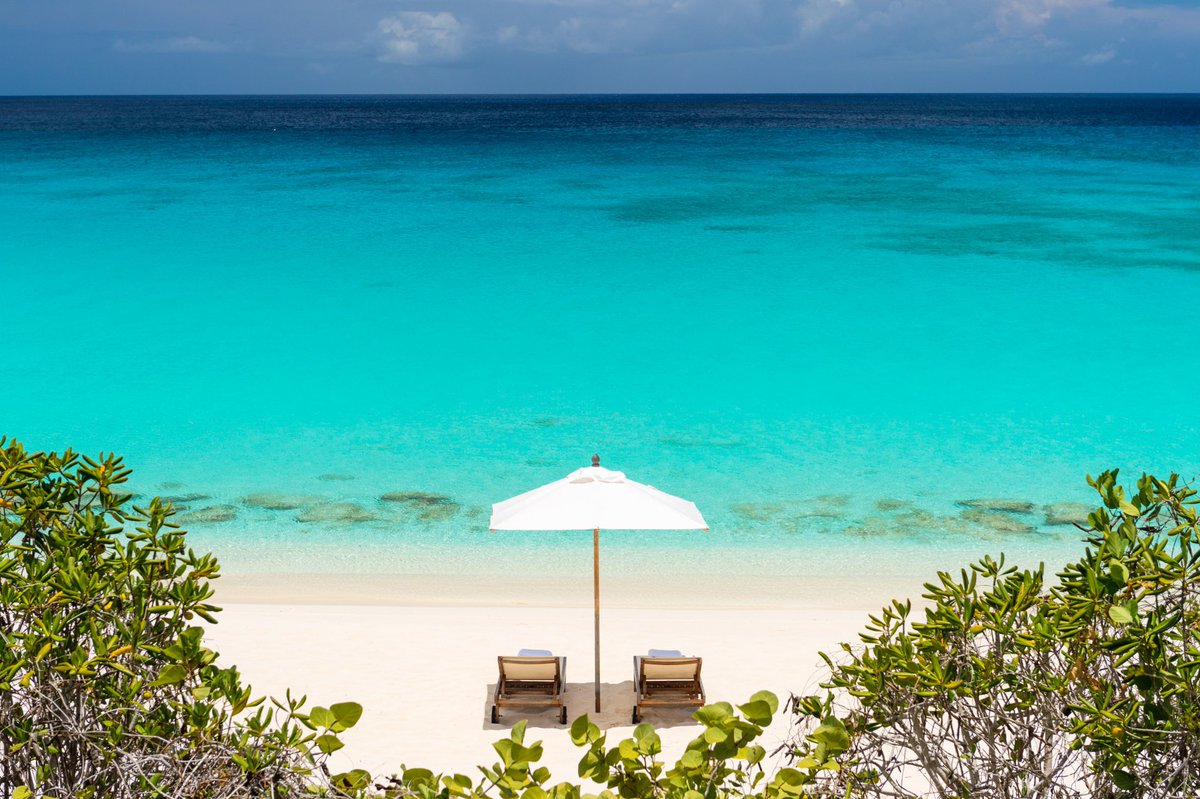 Heaven is a private beach and this water #Amanyara aman.com/resorts/amanya… #AmanAdventures #Aman30 #TurksandCaicos