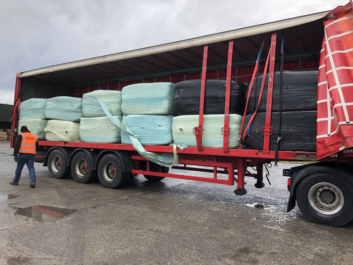 #Cork #News Minister <a href="/MichaelCreedTD/">Michael Creed</a> has been meeting farmers at <a href="/DairygoldCo_Op/">Dairygold Co-Op</a> in Millstreet where fresh bales of #fodder are being delivered to #farmers. He says assistance for farmers will continue for as long as is necessary. Full report from there in News at 1pm