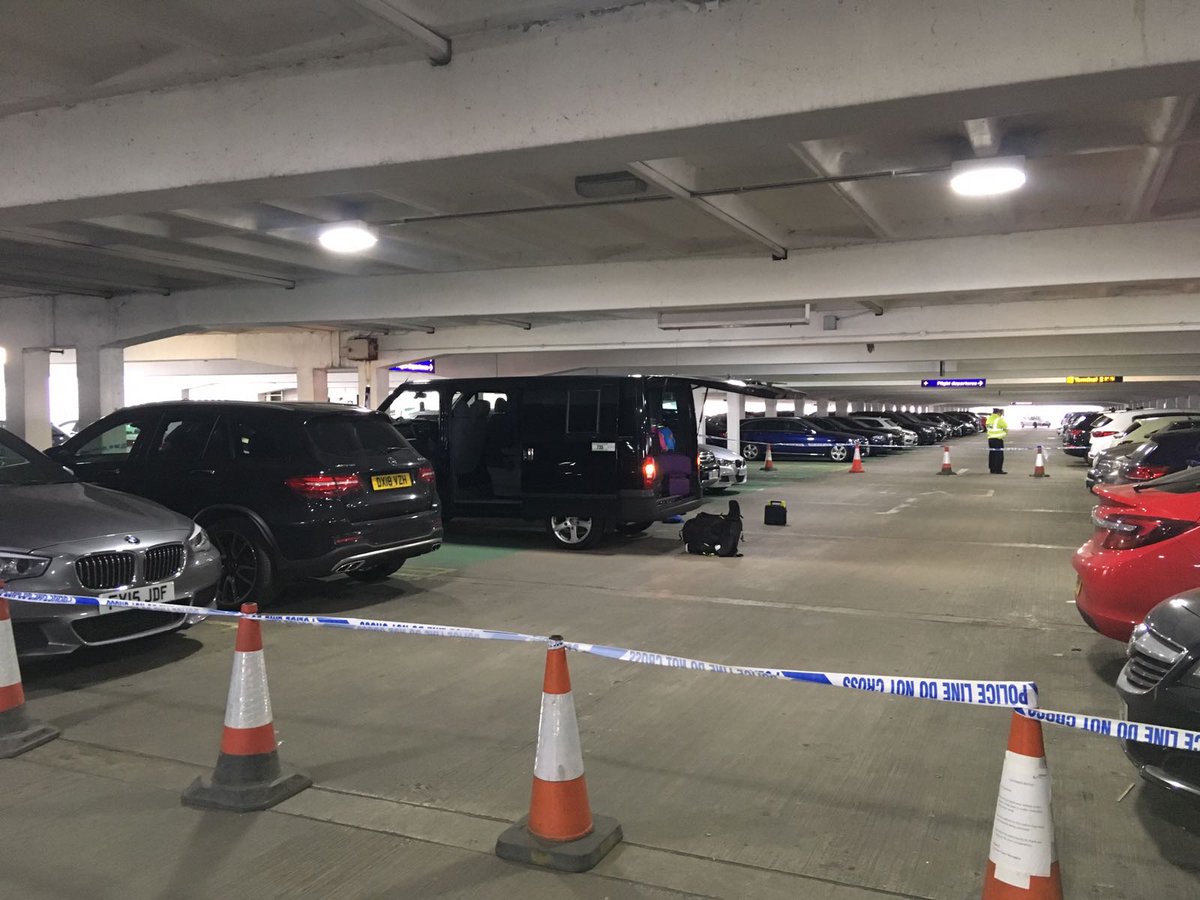 MENnewsdesk's tweet photo. A man has died following reports of an assault at the multi-storey car park at Terminal 2 at Manchester Airport https://t.co/22YaM1EaEX https://t.co/kdTCFPZhHe