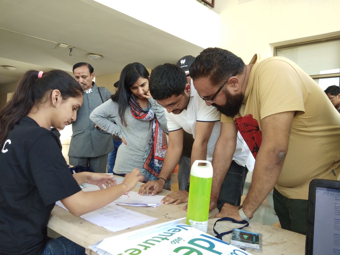 iicpdeu's tweet photo. Commencement of hustle at the registration desk of SWG18 is mesmerising.
The participants are equipped with full energy and enthusiasm for the event.
Techstars Startup Weekend Gandhinagar -Maker Edition 2018 has now begun. 
Stay tuned. #SWG18 #techstars #googleforentrepreneurs https://t.co/TVNREiMmTg