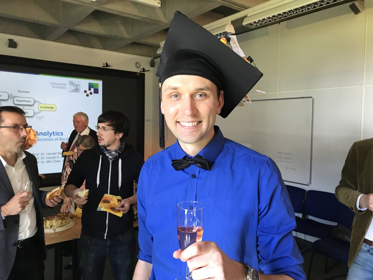 dbvis's tweet photo. Congratulations to your PhD @DominikSacha! 🎉🎉🎉 We are very proud of you! https://t.co/OQHrYiUjKe