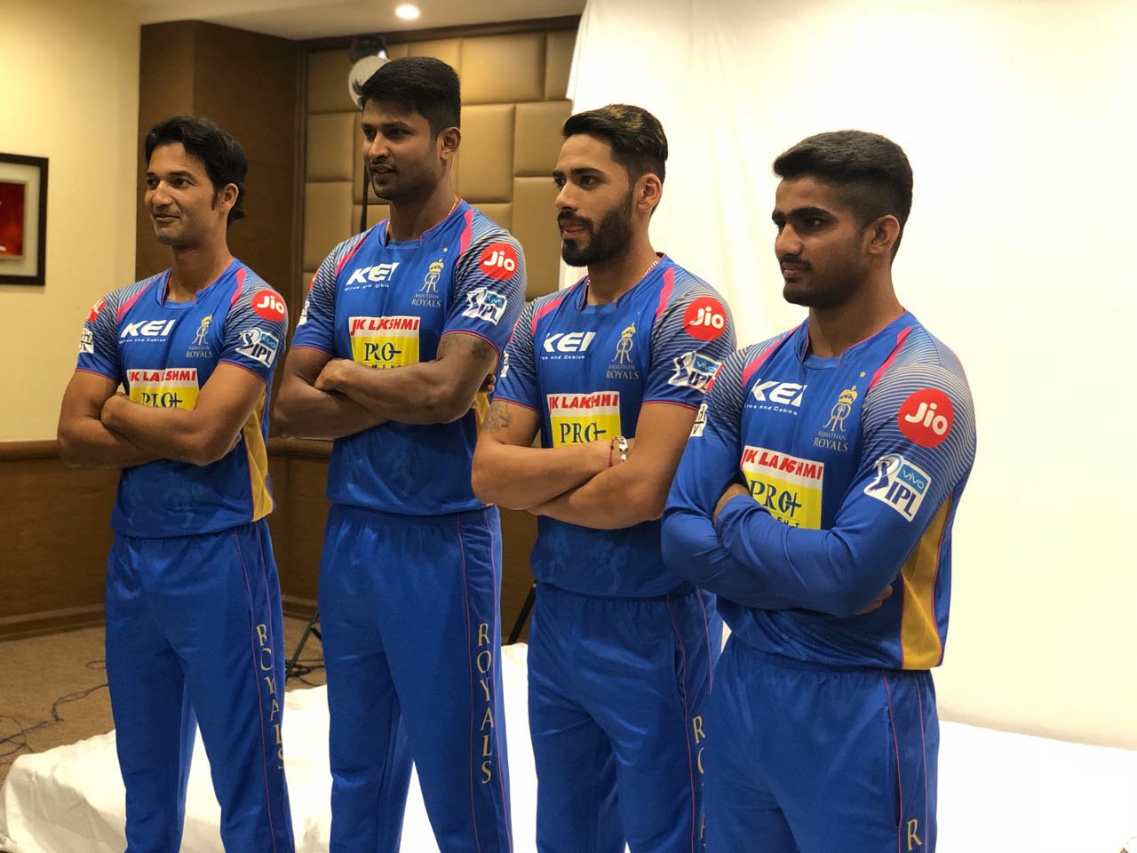 rajasthan royals jersey colour