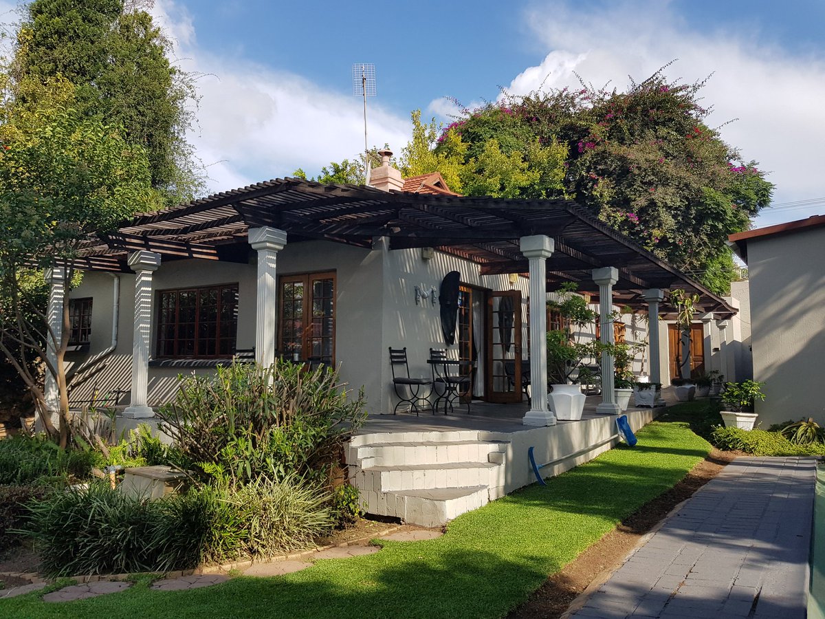 ThulaniLodge's tweet photo. Make yourselves at home @ThulaniLodge 
"Where we care for people" https://t.co/yFDrAoHZuz