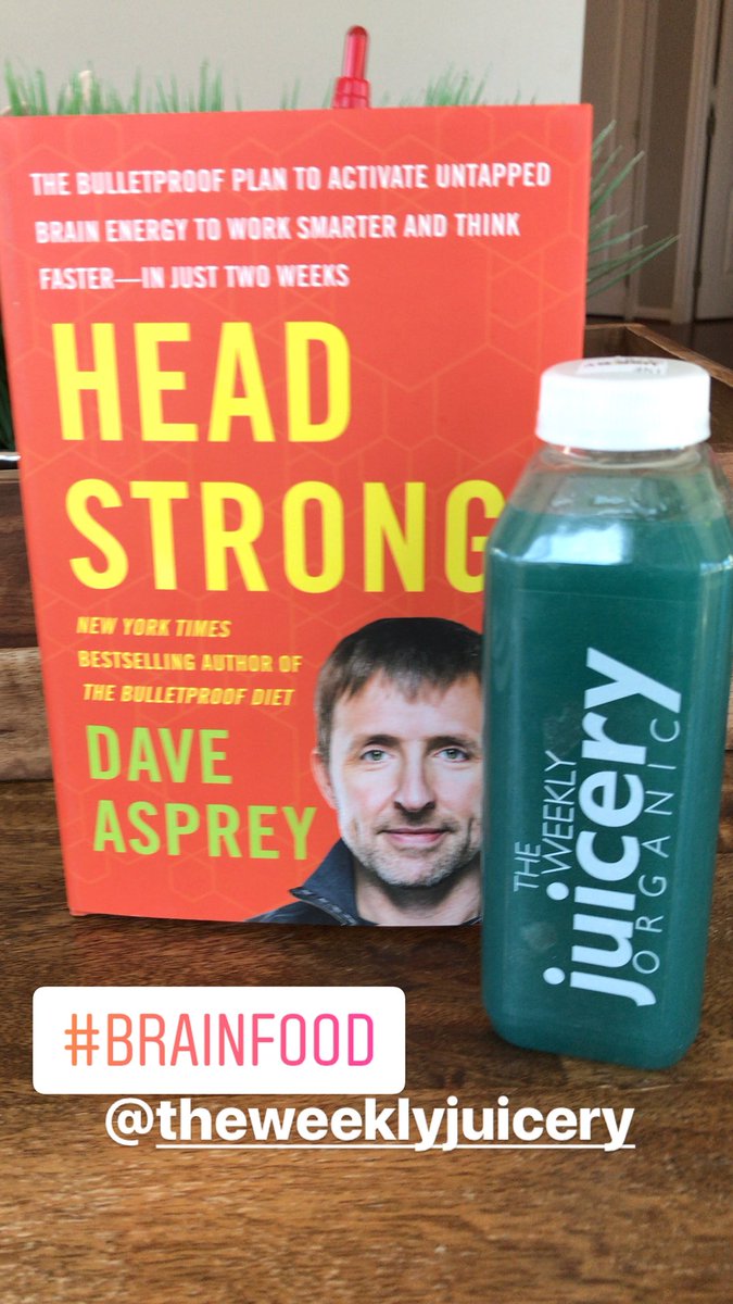 _CynthiaThurlow's tweet photo. My favorite new book...have you read it yet? #chtwellness #headstrong #theweeklyjuicery https://t.co/gb5cMIItGW