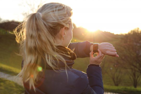 ORAwearables's tweet photo. "La experiencia que proporcionan está pensada para que se funda con tu estilo de vida de la forma más sencilla posible. El simple acto de llevar puesta esta tecnología puede afectar tu vida de una manera muy positiva". https://t.co/PWqbtklOHb #smartwatch #wearable https://t.co/954XVBV1bH