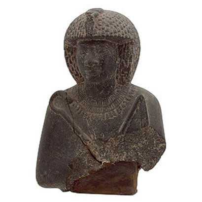 KemetVirtual's tweet photo. Pharaonic hairstyles: [a] The short, close-fitting cap-wig topped by a cobra [c. 2300 BC] -- statue from the Kemet pyramid-building era (found in Tell Hazor, Judah, in 1995).

[b] A variation of the "lappet" wig, from the New Kingdom period (c. 1600- 1070 BC). https://t.co/MaLtWYT908