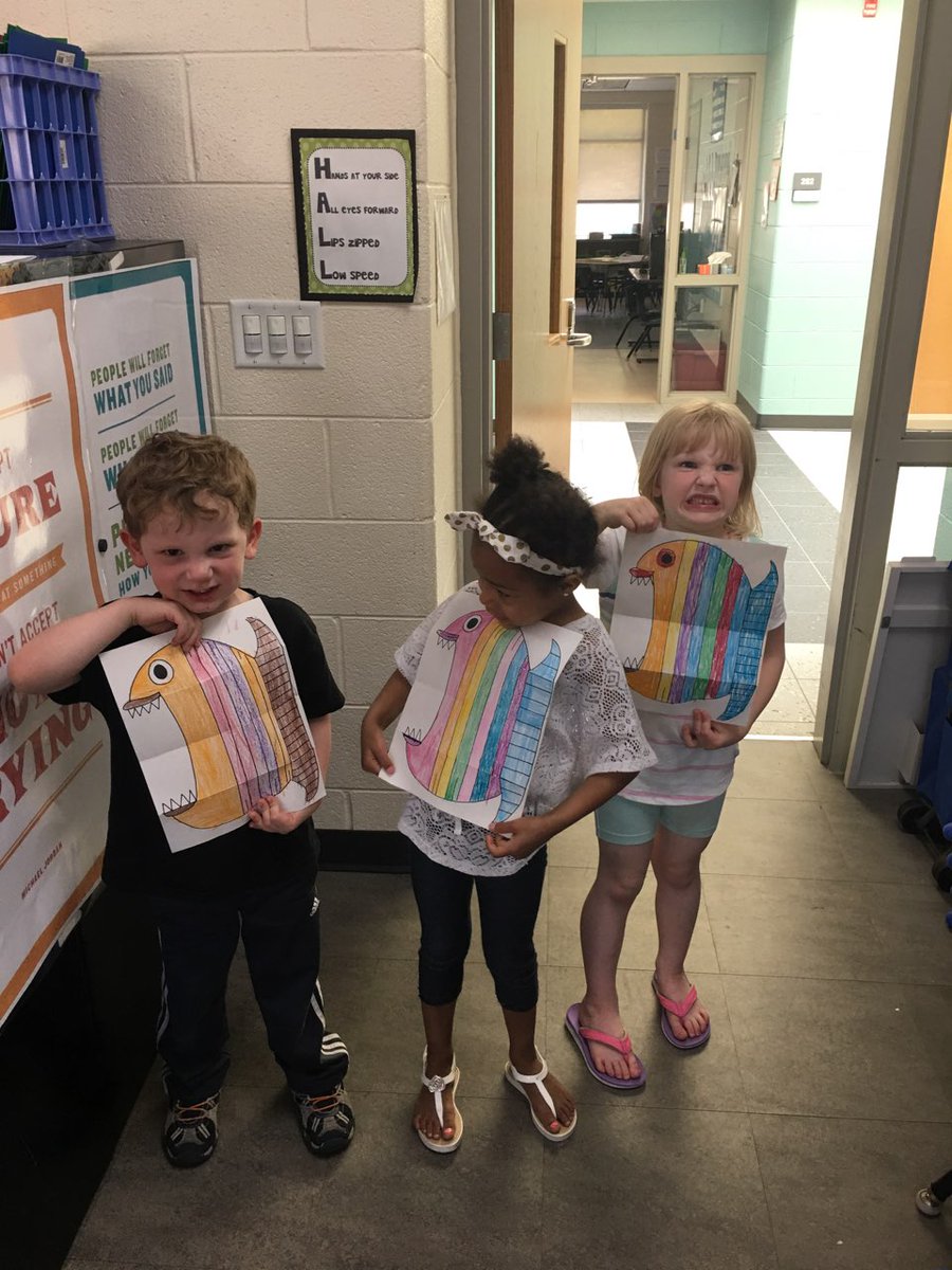 fmteducare's tweet photo. 🐟The Littles made sweet fish...that turn into scary fish! 😱 #ThanksMsEmily #ItsGreatToCreate #WeMadeThis #EducareRocks https://t.co/yrCO8jJn7P