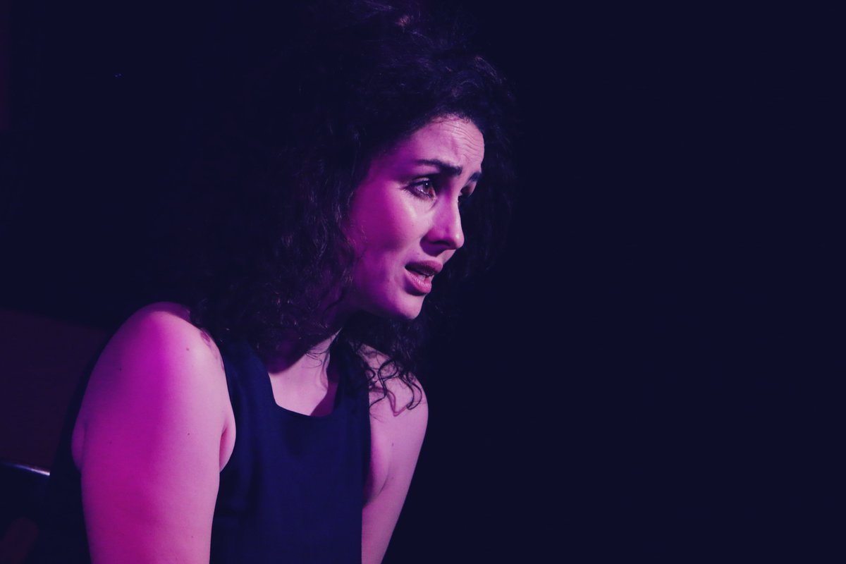 bergersmicer's tweet photo. IthankyouTheatre: Killing us softly… Mirrors by Siobhan McMillan, Leicester Square Theatre https://t.co/ivNkEDEpsD Love, love, loved this one!! ⭐️⭐️⭐️⭐️⭐️ #SiobhanMcMillan is simply extraordinary! #GOSEEIT ends 14th April so #BookNow https://t.co/BAVRcRUTgC