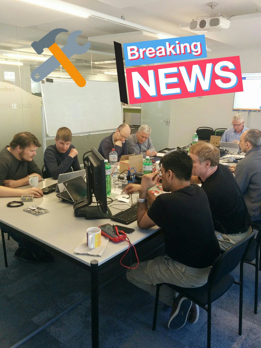 f24_ch's tweet photo. #Hackathon bei @dolphin_systems in vollem Gange! Unsere #hackathleten beschäftigen sich heute mit dem Internet der Dinge #IoT https://t.co/CxBiHMn7Uf