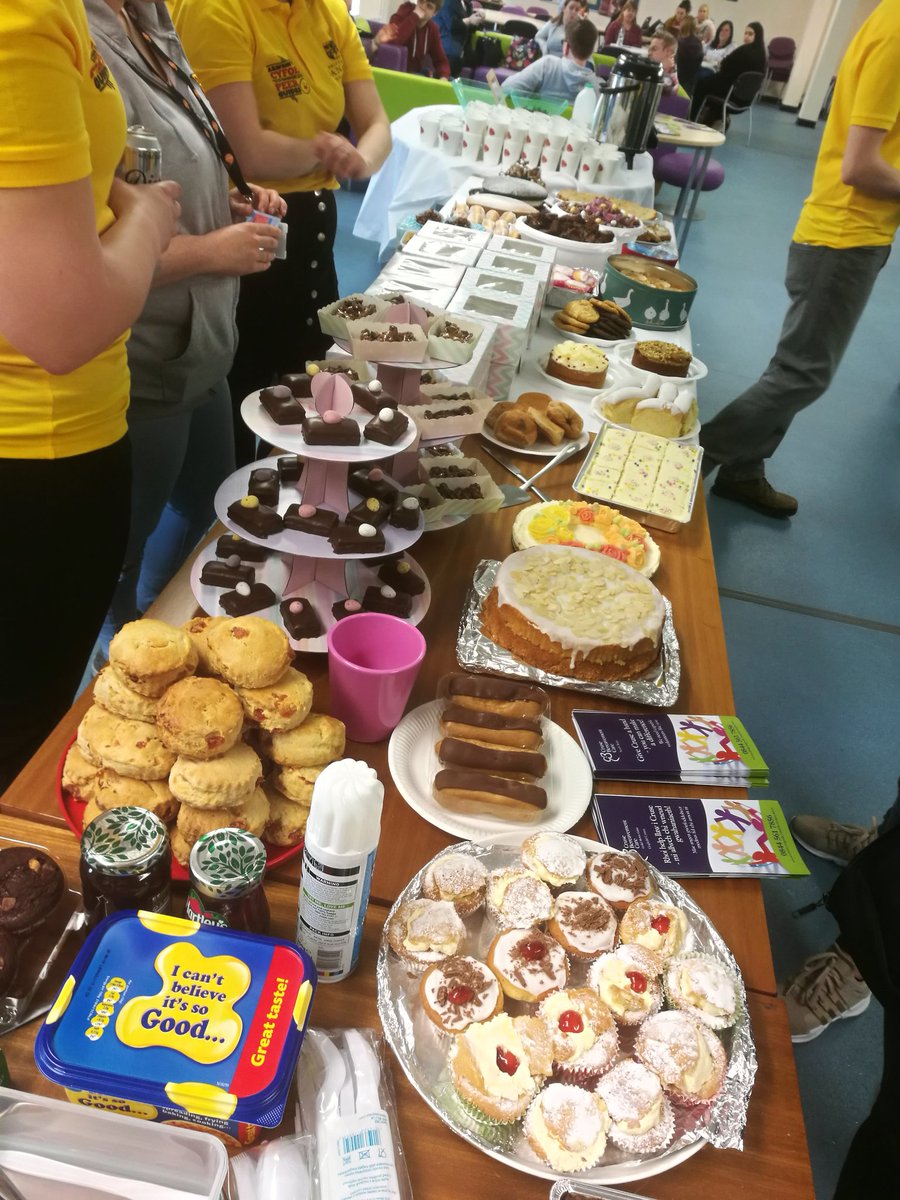 holwbu's tweet photo. Raising money for @CruseCare today at @SHSBangor at 1/18 welcome week 🤗🍰 https://t.co/Yc9V9kHsN7