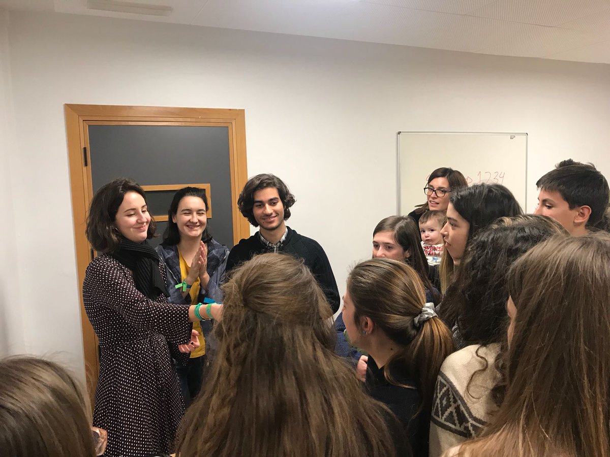 Si quieres que tu hij@ se encuentre en el colegio como en casa, aprenda a vivir y descubrir el mundo, y desde ahí crecer... ¡Conoce <a href="/marianistas_zgz/">MARIANISTAS ZGZ</a>! Infórmate en marianistas.net #todoparatodos #eligeMarianistas