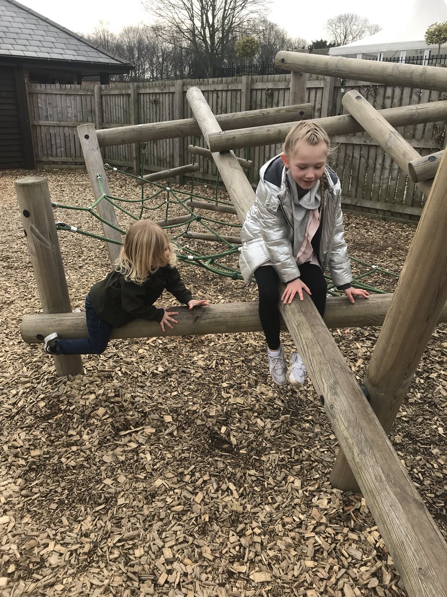 emlexie's tweet photo. Lovely morning at the farm with my 2 little cuties #HalfTerm #LovingLife #Happiness #Blessed 😘🐑🐄🐖🐇💗💙🌸👌🏻🙌🏼 xx https://t.co/UcKh0ingQN