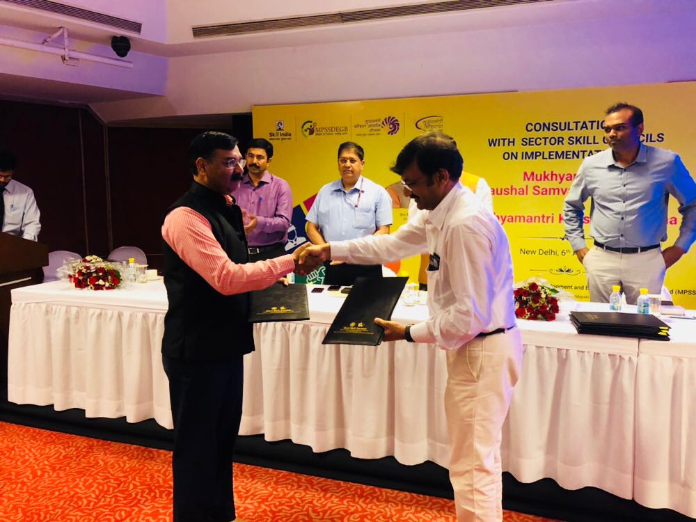 MEPSCindia's tweet photo. Glimpses: @MEPSCindia was invited for the Workshop on implementation of #MMKSY and #MMKY schemes.
#MEPSC @pokhi106 @MSDESkillIndia @narendramodi @NSDCINDIA @JayantKrishnaIN @jha_anand_mohan @PMOIndia @RajeshAgrawal94 @manish__kumar @AnantkumarH @ILFSSkills @nisharsingh https://t.co/4pQO1ZjSIU