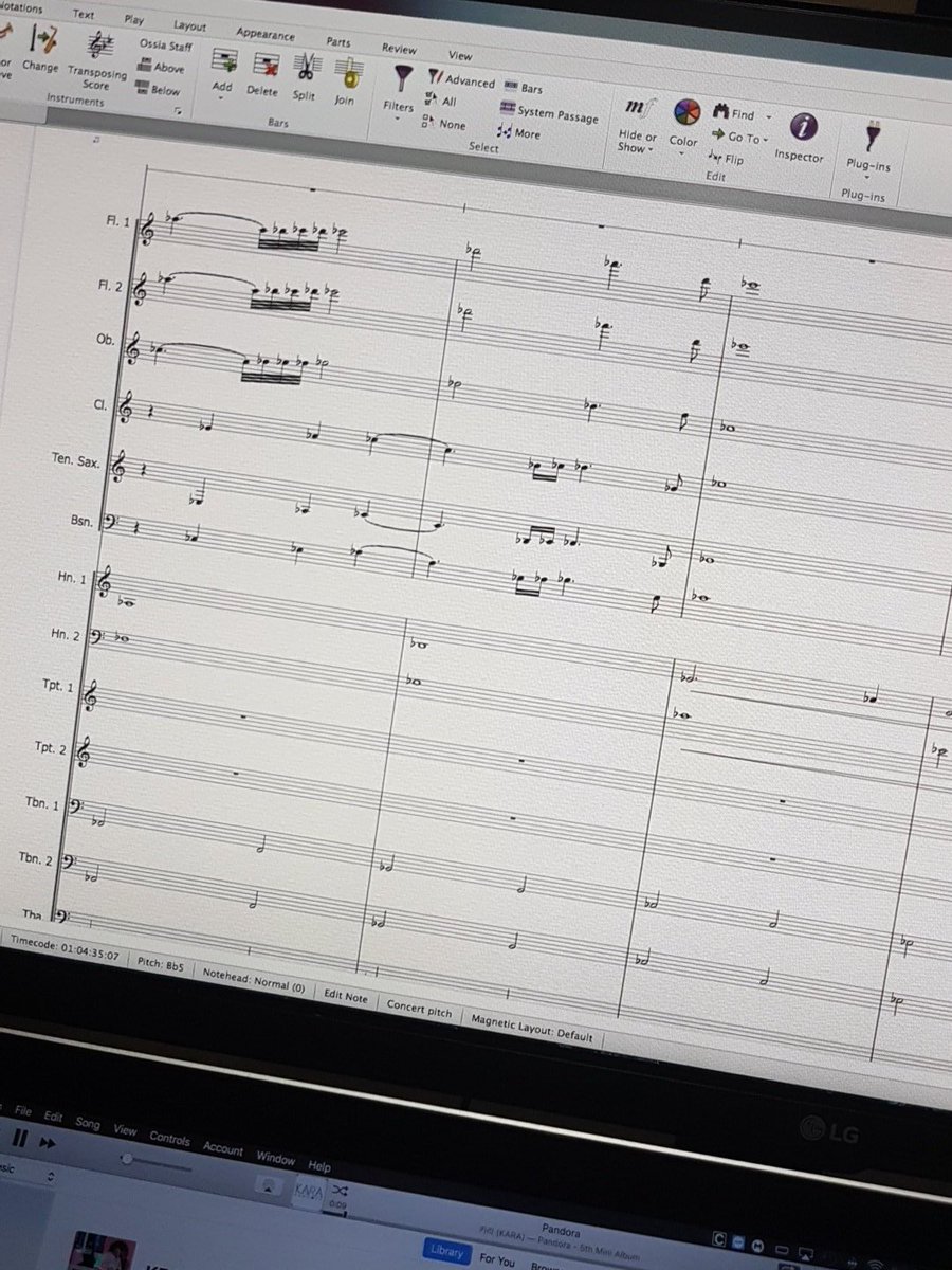 flamestalker's tweet photo. Truly a night owl.. #scoreprep #sibelius #composer #ifeellikedeath #notsleepingtillimdone #4am https://t.co/jpL39SiOH2