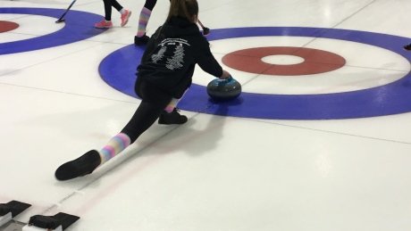 CBCOttawa's tweet photo. Elementary school curling championship slides into Carleton Place https://t.co/uccy21ybUk #ottnews #ottawa https://t.co/VfompWEUq3