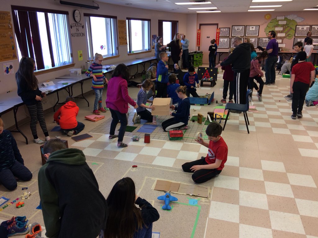 jeffwhipple's tweet image. It’s Dash robot coding day @psslearning ... grade 5s are busy setting up their coding mats for the k-4 students!! @brilliant_labs #dashbot @ASDWLimelight