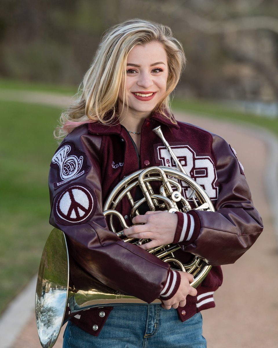 HenryHueyPhoto's tweet photo. Sarah Thomas senior portraits.  Dragon Band drum major and 2017 Homecoming Queen. @DragonNationRR @rrbandboosters #hoco2017 https://t.co/zbyvkQqALZ