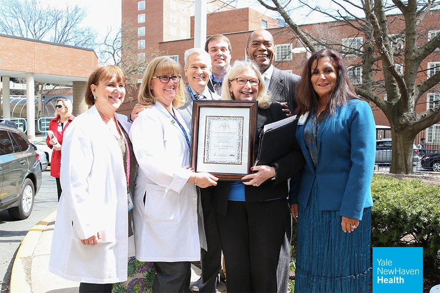 YNHH's tweet photo. Yale New Haven Hospital received the U.S. Health Resources &amp; Services Administration platinum recognition award for participation &amp; promotion of awareness &amp; knowledge of organ donation. To learn more about becoming an organ donor, visit https://t.co/zaZcUsH33f #ShareLifeGiveLife https://t.co/yA0hjenoU8
