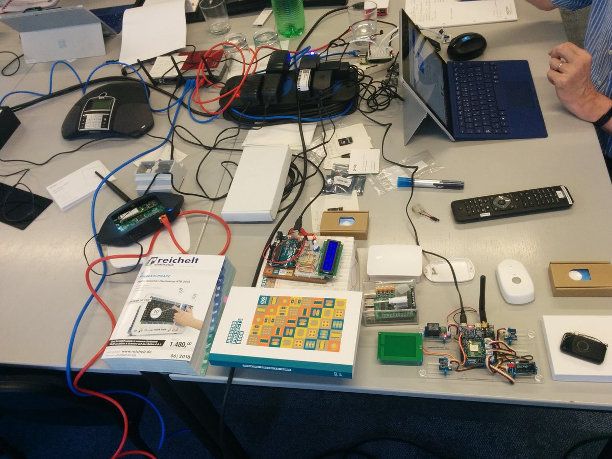 f24_ch's tweet photo. Dolphin Systems #Hackathon in Wollerau #IoT #RasperryPi @thethingsntwrk https://t.co/3hMSxEQfJI