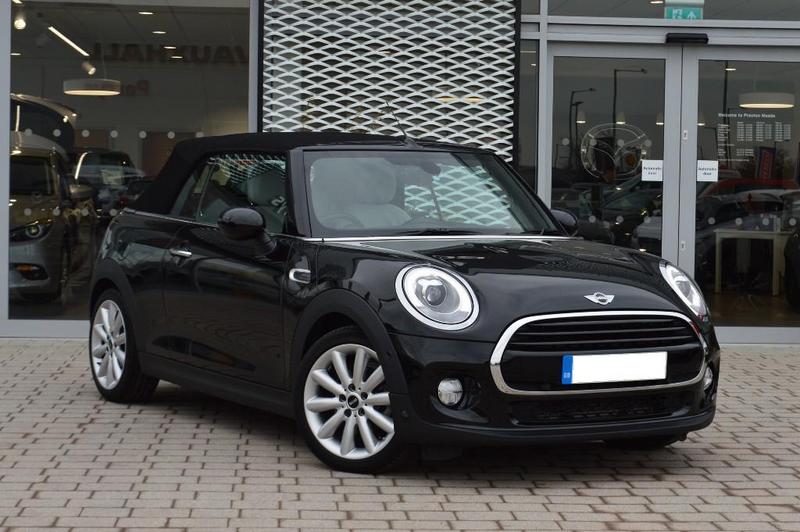 LatestStock's tweet photo. Latest stock! #MINI #Cooper in Black £15,900 - https://t.co/AZKxJygnF1 View this &amp; more #cars &amp; #vans for sale https://t.co/YHxc79n4H2