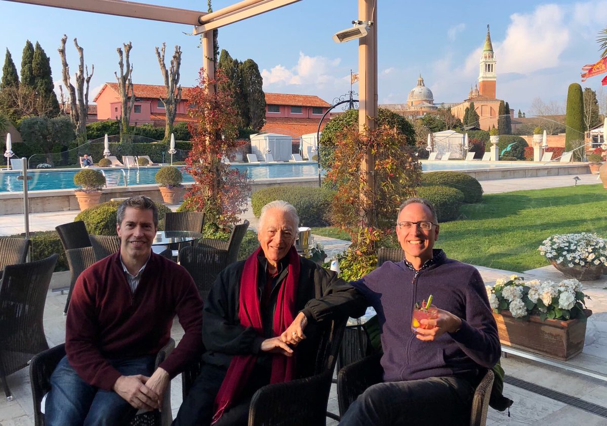 Solti_Accademia's tweet photo. On a lovely afternoon we found #RichardBonynge, #MarkRisinger (2004) and the Artistic Director, #JonathanPapp, relaxing with @FondazioneGCini behind. https://t.co/hWuld5EUyt
