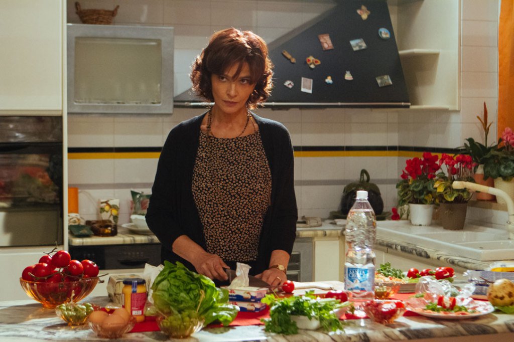 Laura Morante: «Io e il crimine? Forse ho parcheggiato qualche volta in divieto di sosta» cinecorriere.it/2018/04/laura-…