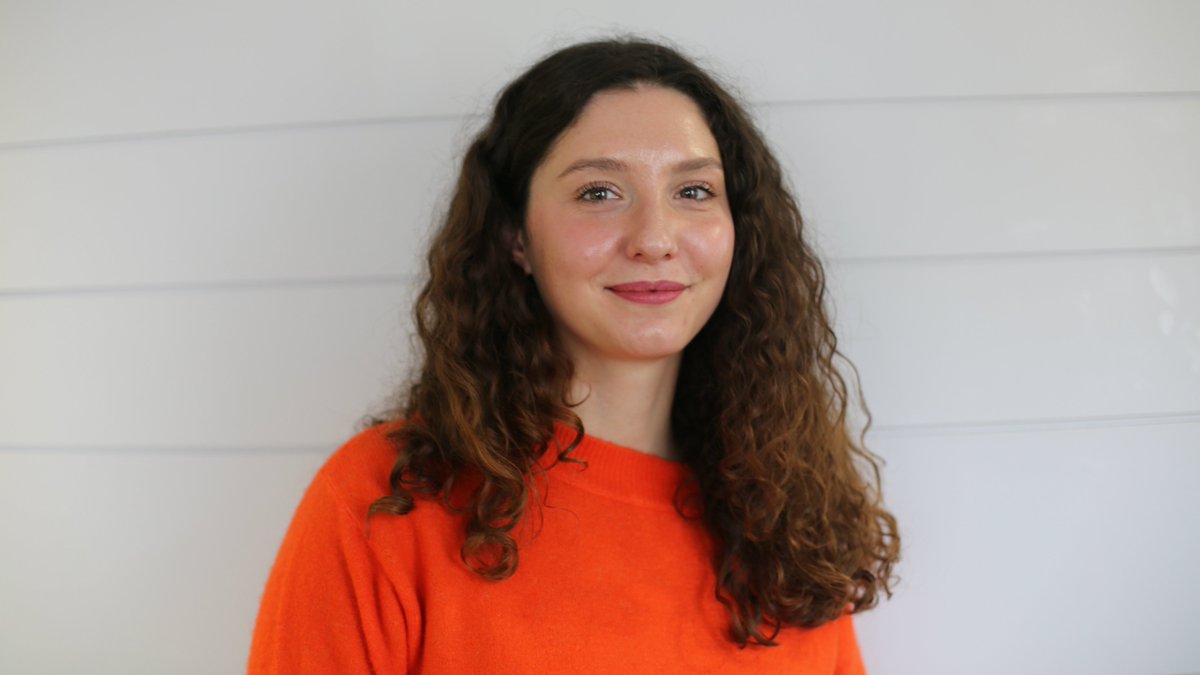 BBCWomansHour's tweet photo. Life on a Pacific Island might sound idyllic but in @anbara_salam's new book it's constant rain and mass exorcisms rather than endless sunshine. She tells Tina how her own experience of Island life inspired her 👉 https://t.co/2UEgcXBUdV https://t.co/OTjMtmvYBp