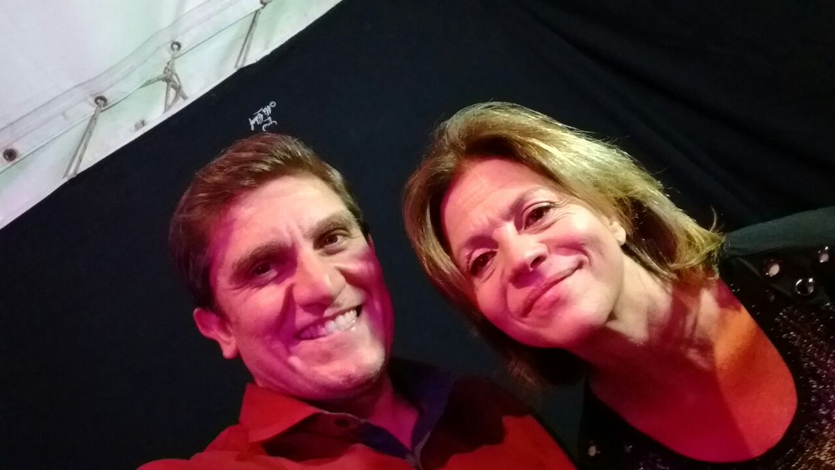 CoffeeBreakVcp's tweet photo. Gus con @MarcelaMoreloOK en @TermasdeRh brillante recital de Semana Santa de Marcela ante 15 mil personas! https://t.co/KjiHpVitTZ