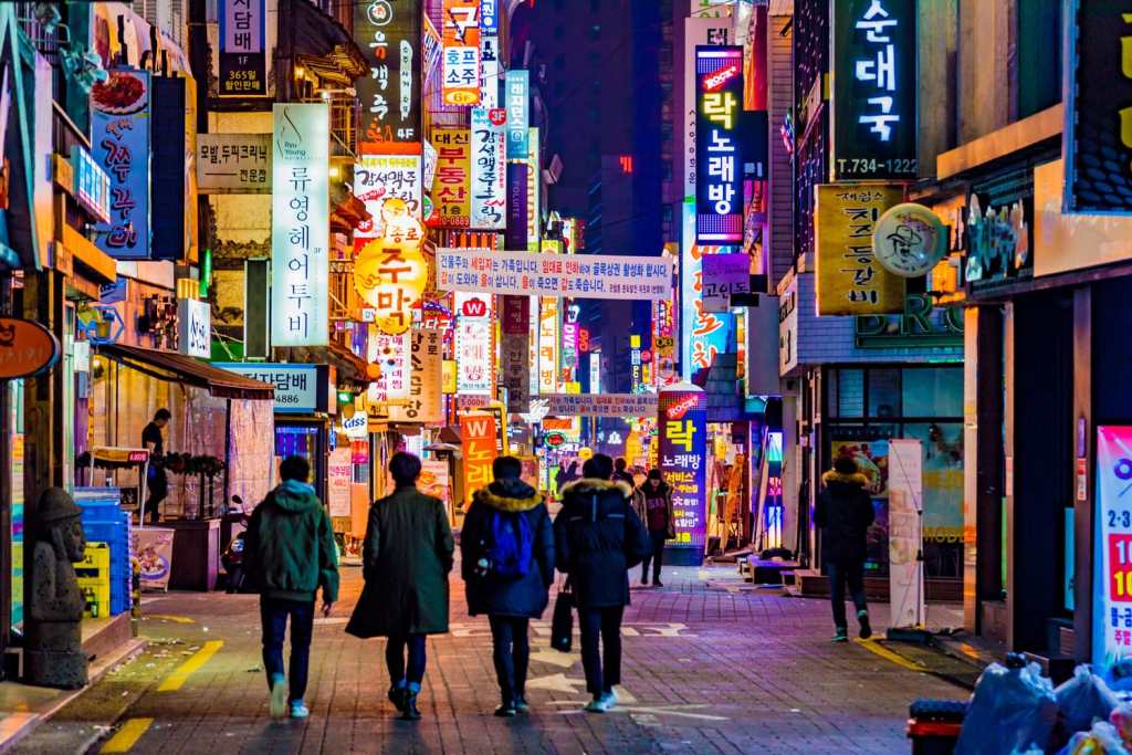 coufmemag's tweet photo. Top 14 things to see &amp; do in Seoul, South Korea https://t.co/23VTslzaPs https://t.co/DJ9D6qvms2