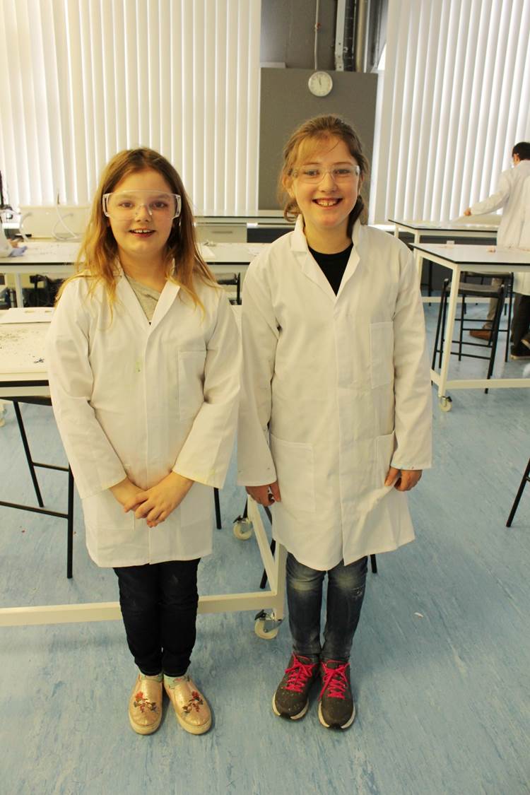 RSmallScience's tweet photo. We hope all of our sludgy engineers enjoyed this week's holiday club! We cleaned up sludgy oil, made sludgy clay, with projects to design oil extractors & sludgy factories. We look forward to welcoming next week's cohort of sludgy engineers! #ReallySmallScience #sludge https://t.co/GnJuKP0LrC