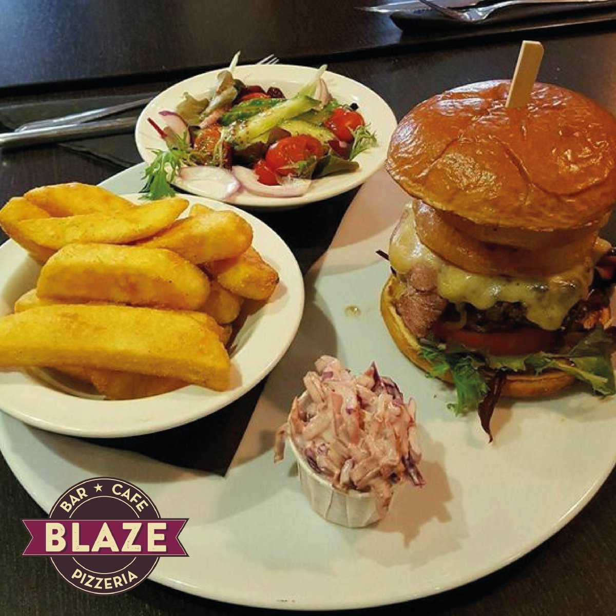 It's #FriYAY, which means... BURGER NIGHT IS BACK! You can get a burger meal and a soft drink for £9.95 or a burger meal and a pint of Fosters, Strongbow, Strongbow Dark Fruit, 175ml wine or single spirit and mixer for ONLY £10.95! 😍 Call 01983 638234 to book your table!