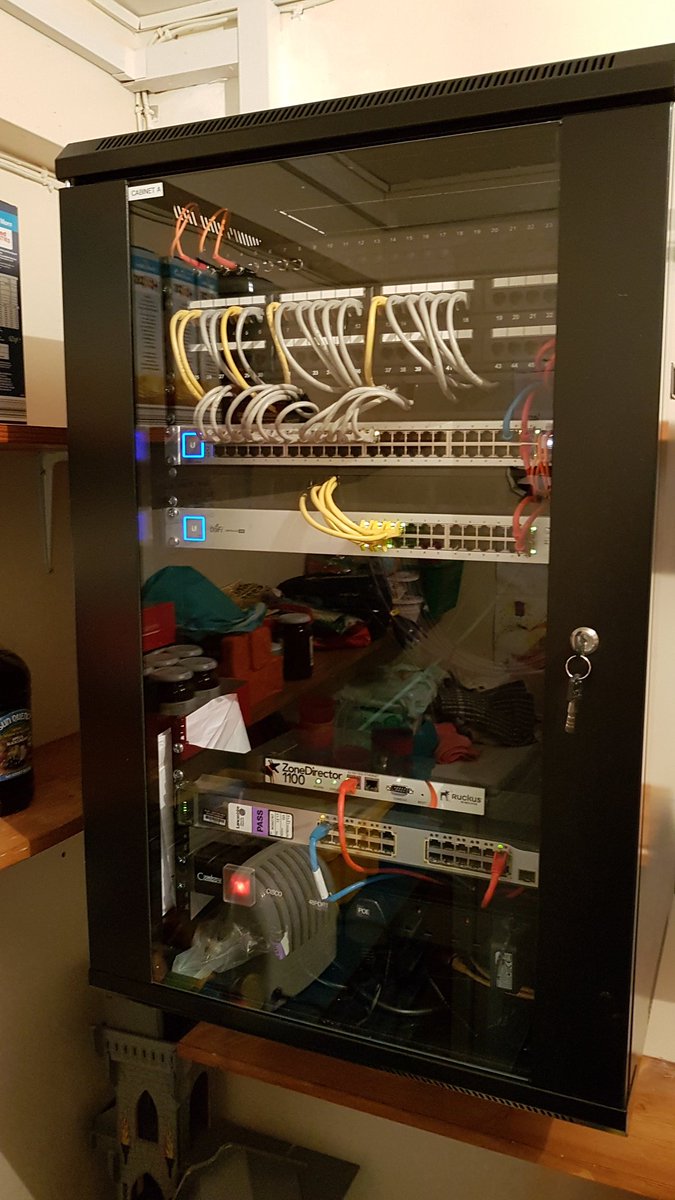 WesternBusiness's tweet photo. Half term networking #betternetworks @ubnt https://t.co/7GZug2WC5H