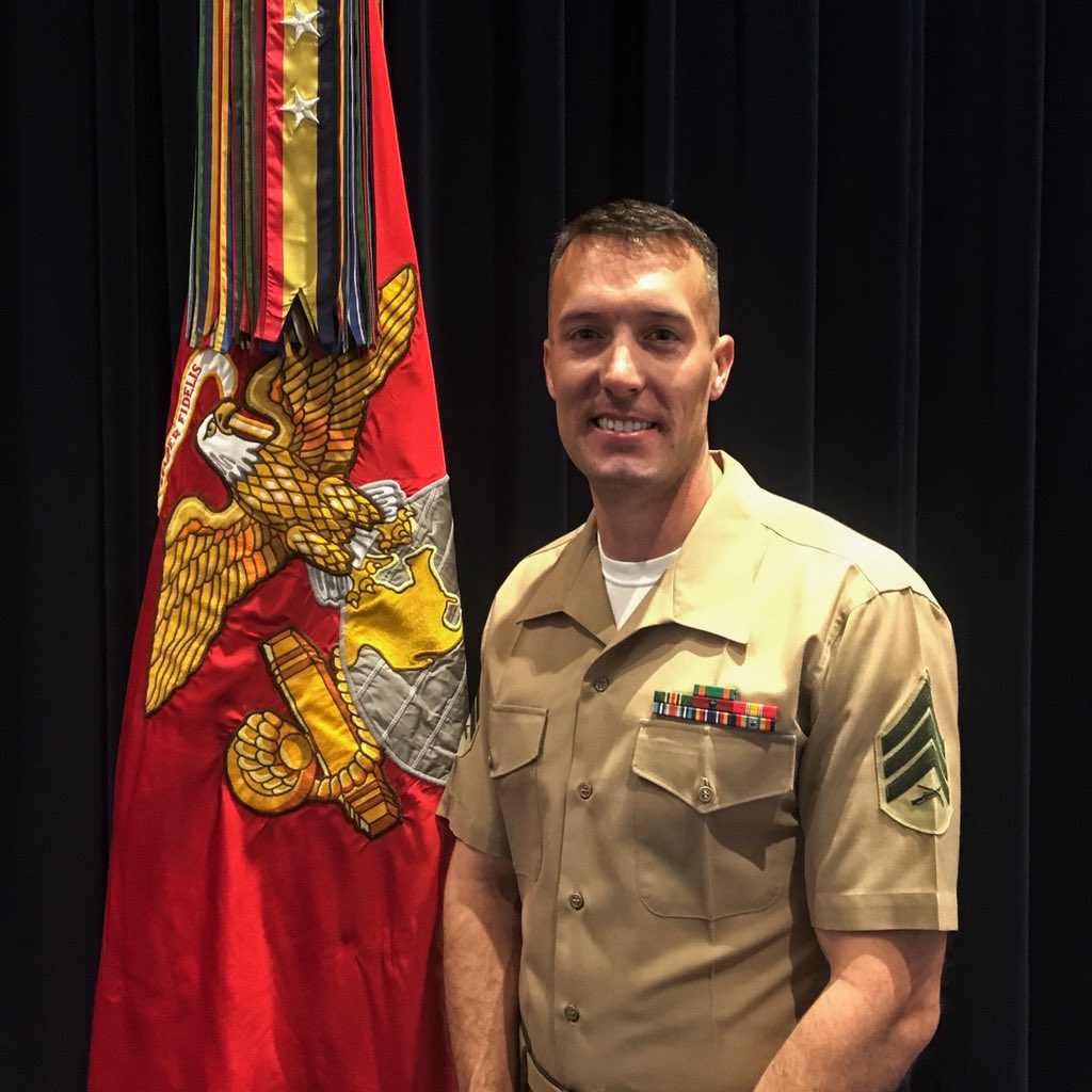 USMC's tweet photo. Today, Sgt. Kenneth Newton passed the honor of being the senior sergeant in the Corps to Sgt. Francis Frazier, the 38th color sergeant of the Marine Corps.

Sgt. Frazier is now the official flag bearer for the President and the Marine Corps.

Semper Fidelis, Marines. https://t.co/URspk1rYCh
